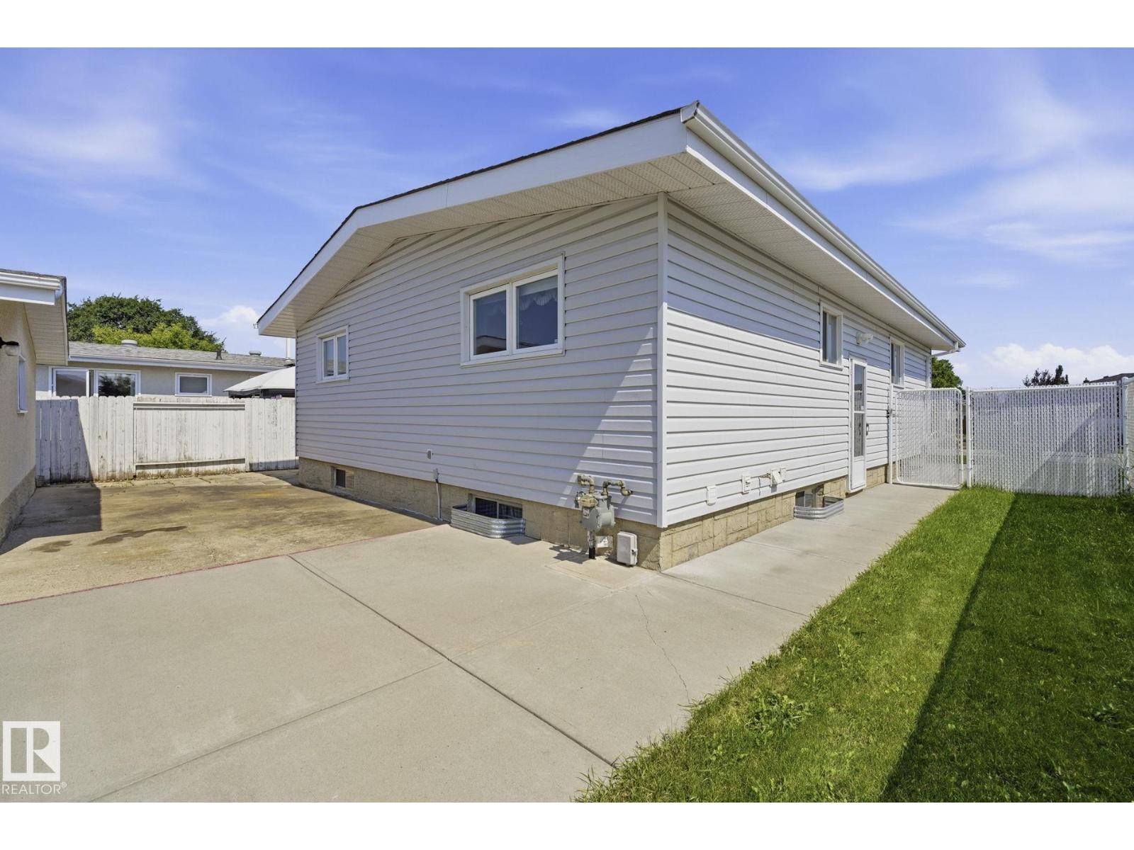 15204 75A ST NW - 41