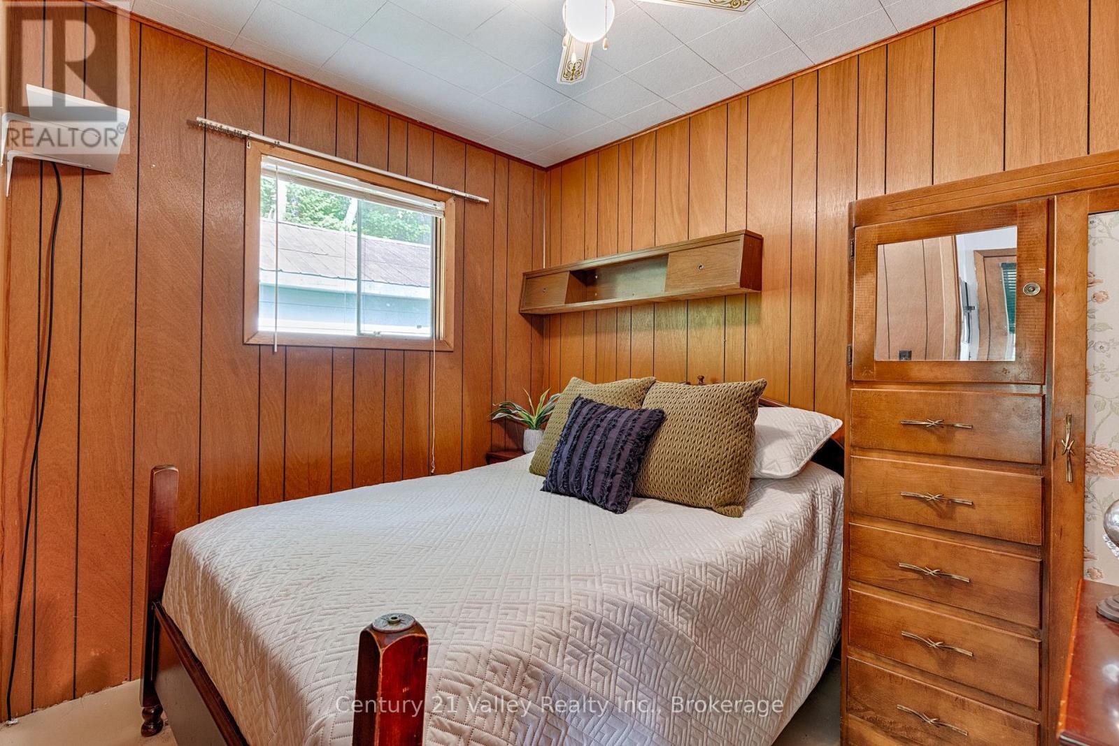 27A MAPLE GROVE LANE - 23