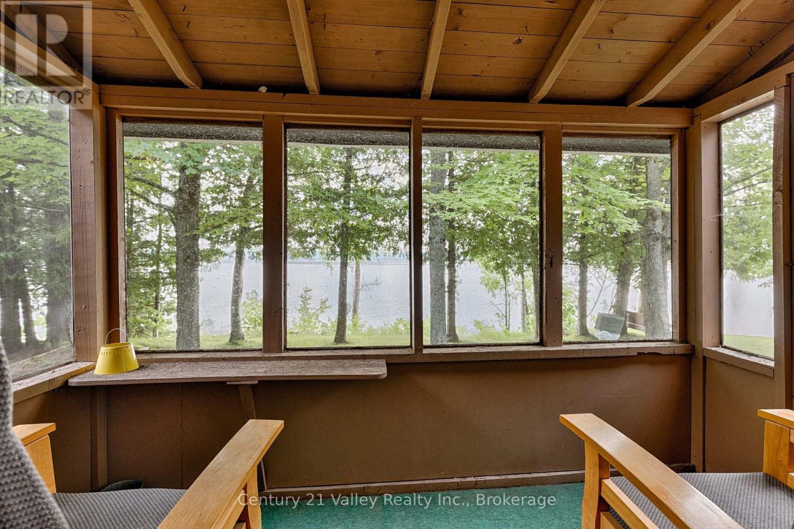 27A MAPLE GROVE LANE - 26