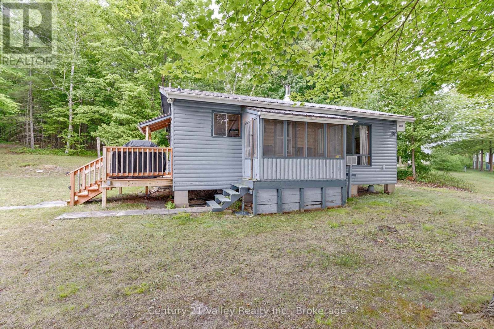 27A MAPLE GROVE LANE - 28