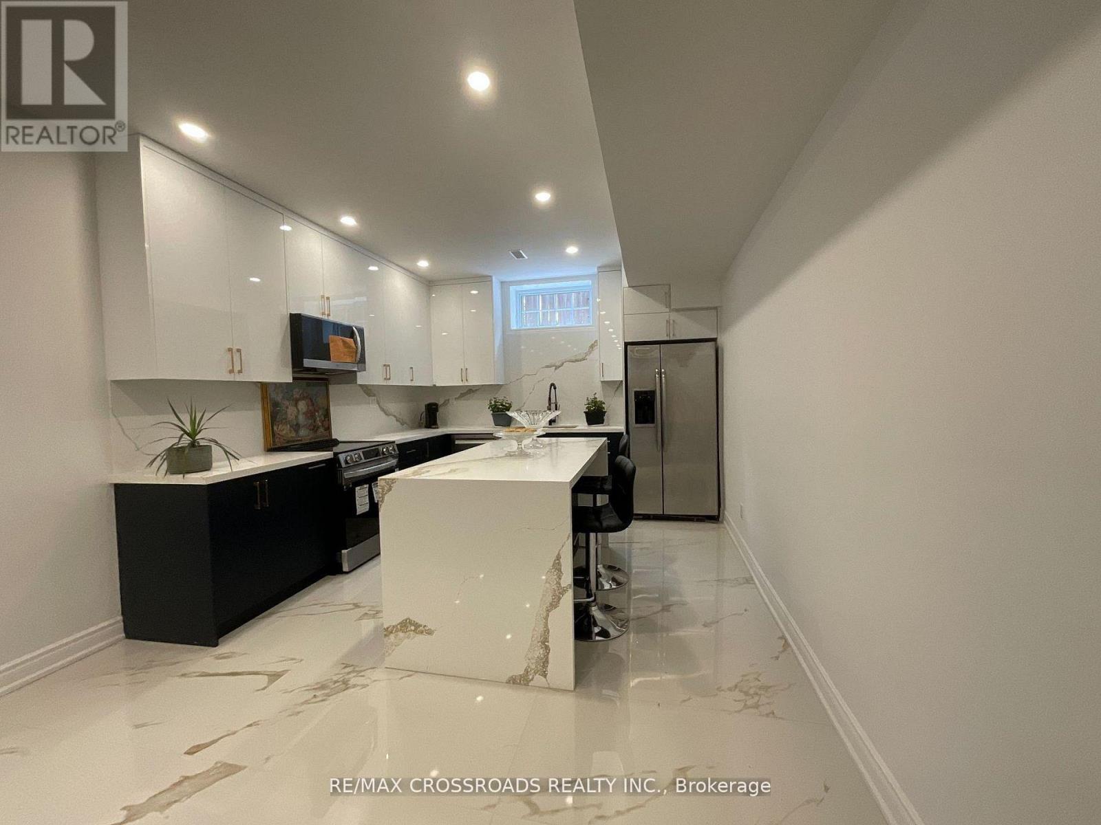 129 LAKELAND CRESCENT - 13