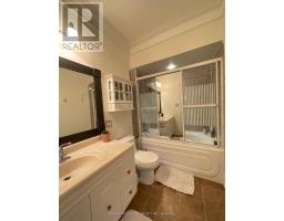 129 Lakeland Crescent, Richmond Hill, ON L4E3A1 Photo 25