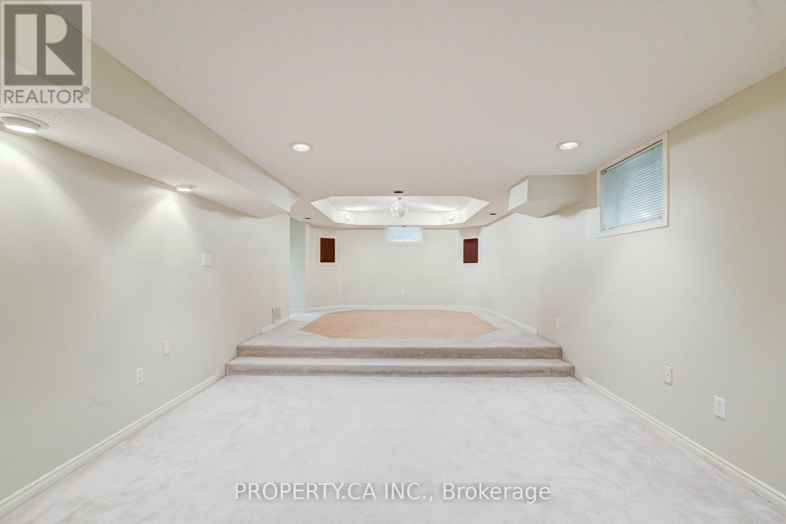 143 CAMBRIDGE CRESCENT - 24