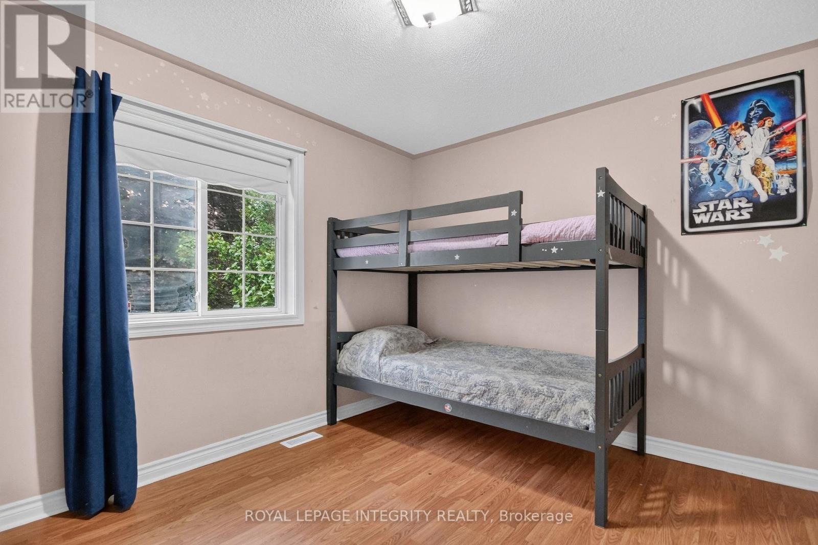 3 Bed, 2 Bath House for Sale in Ottawa – 8308 ROSEFIRE DRIVE, Ottawa – MLS# X13621014 - Image 15
