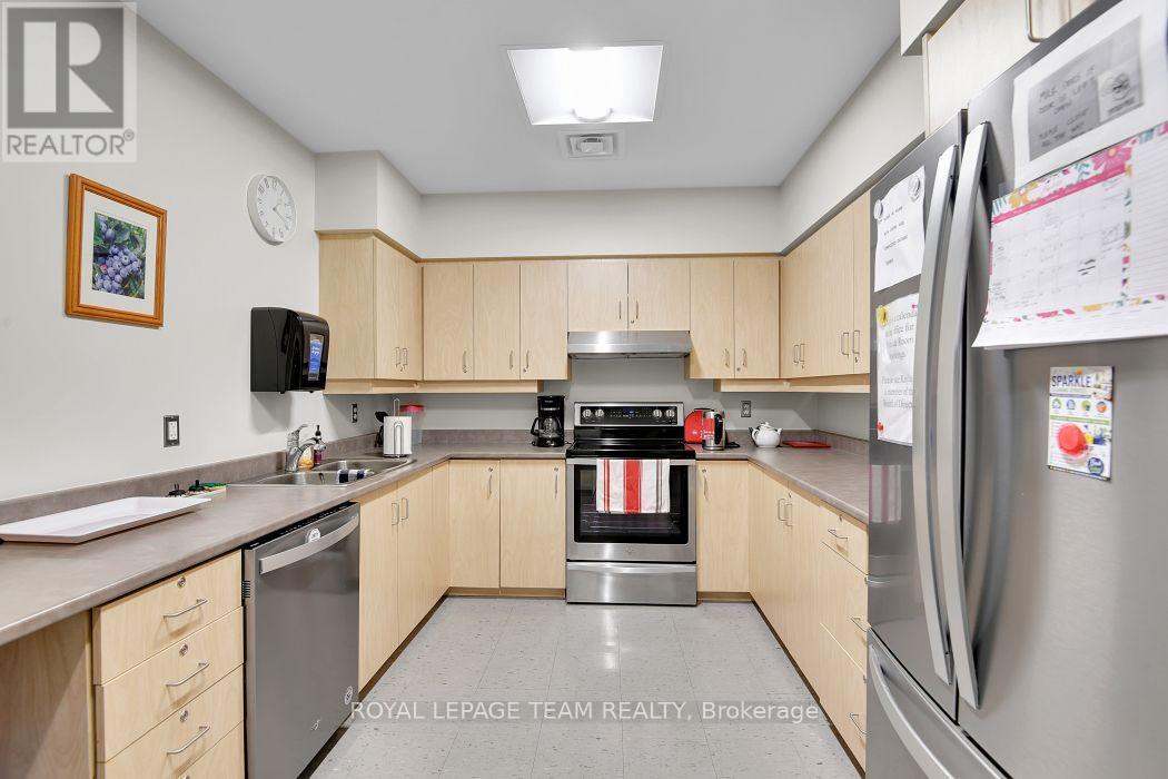 2 Bed, 2 Bath House for Sale in Ottawa – 205 – 1 MERIDIAN PLACE, Ottawa – MLS# X13621040 - Image 37