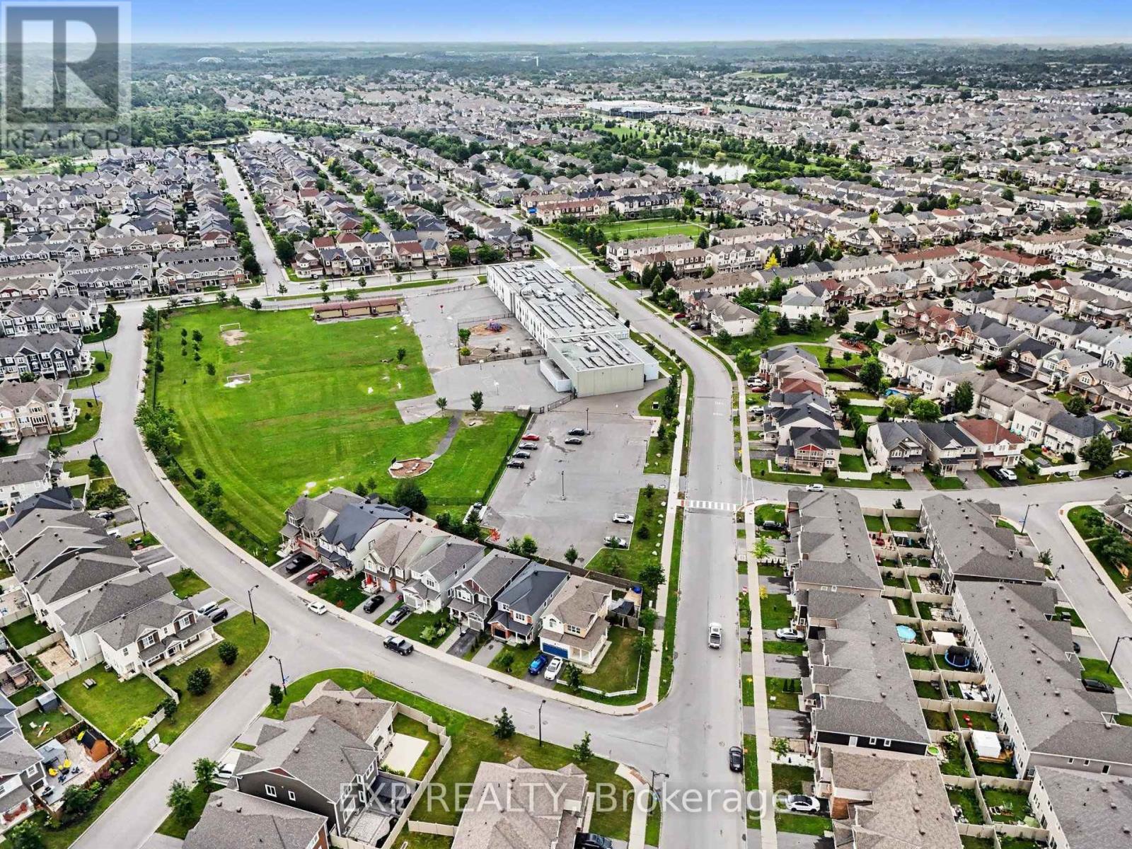102 BURBOT STREET - Image 33