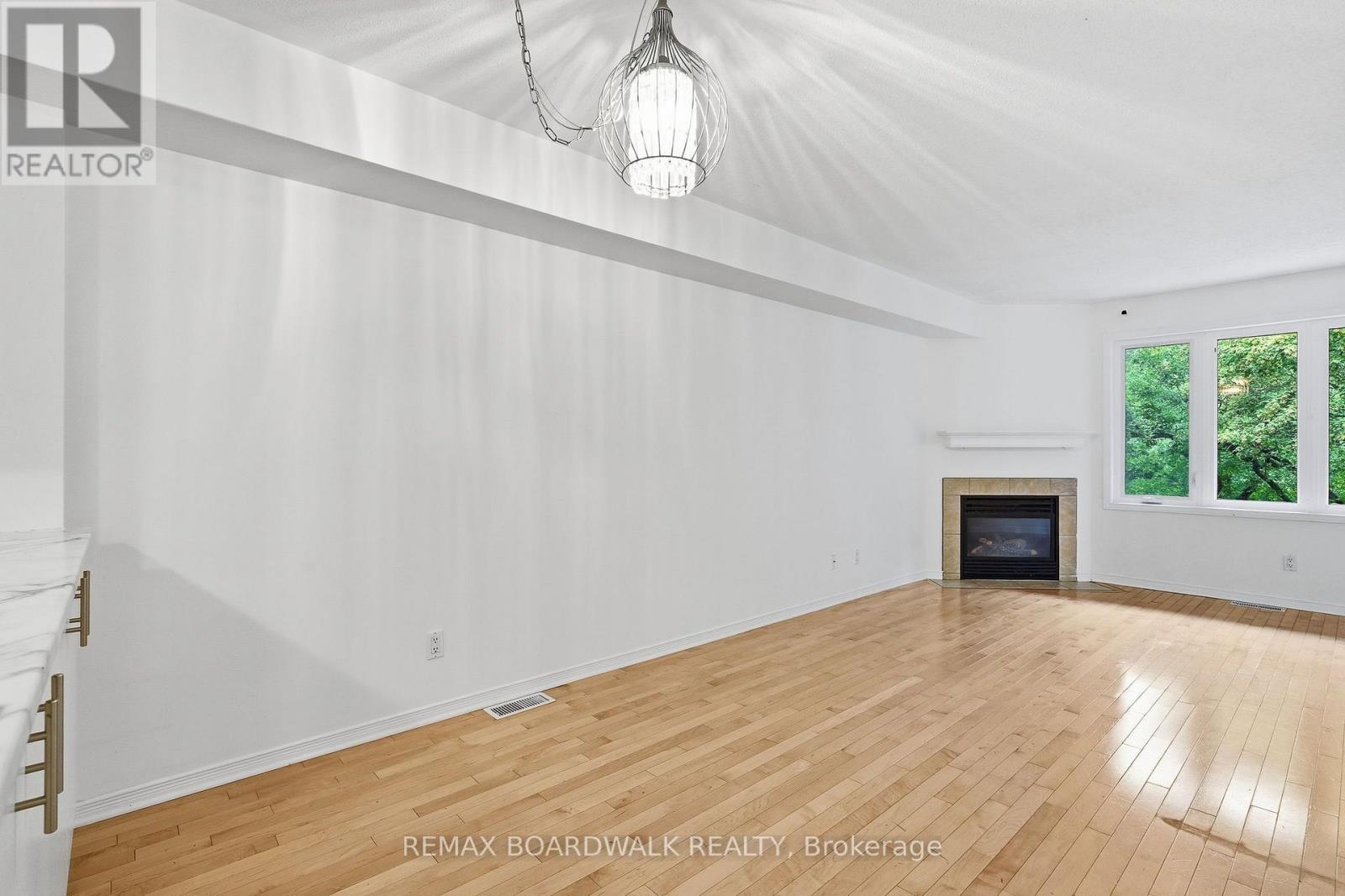 2 Bed, 2 Bath House for Rent in Ottawa – 84 – 59 STRATHAVEN PRIVATE, Ottawa – MLS# X13621244 - Image 15
