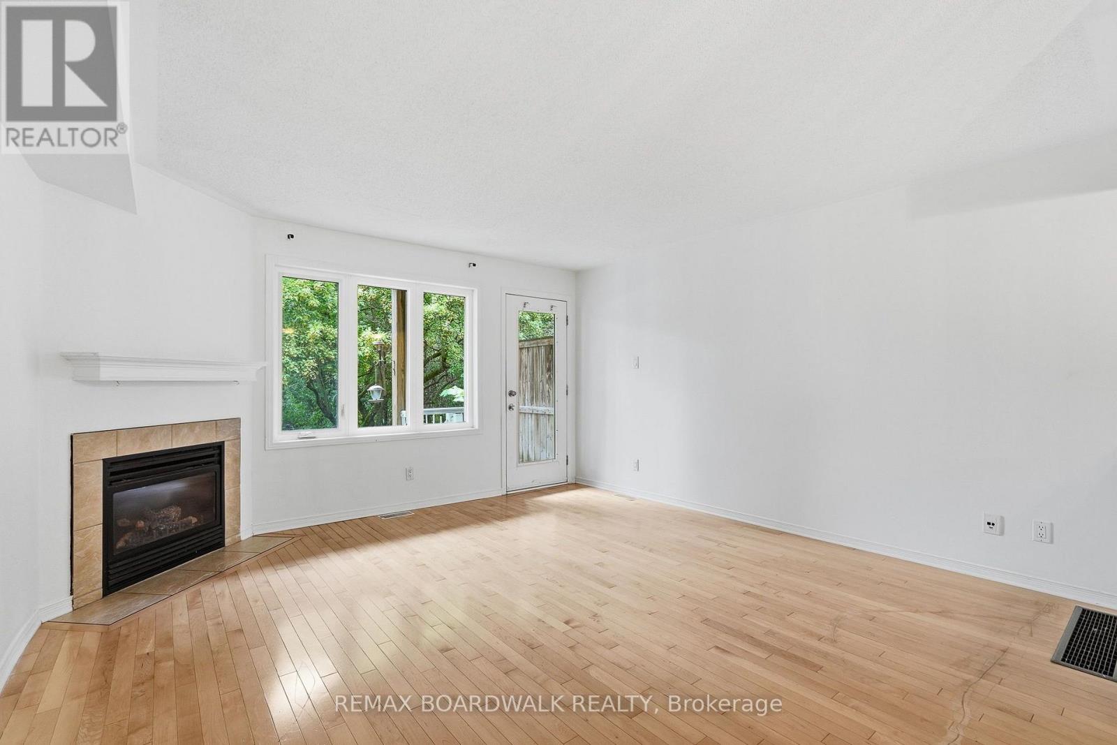 2 Bed, 2 Bath House for Rent in Ottawa – 84 – 59 STRATHAVEN PRIVATE, Ottawa – MLS# X13621244 - Image 16