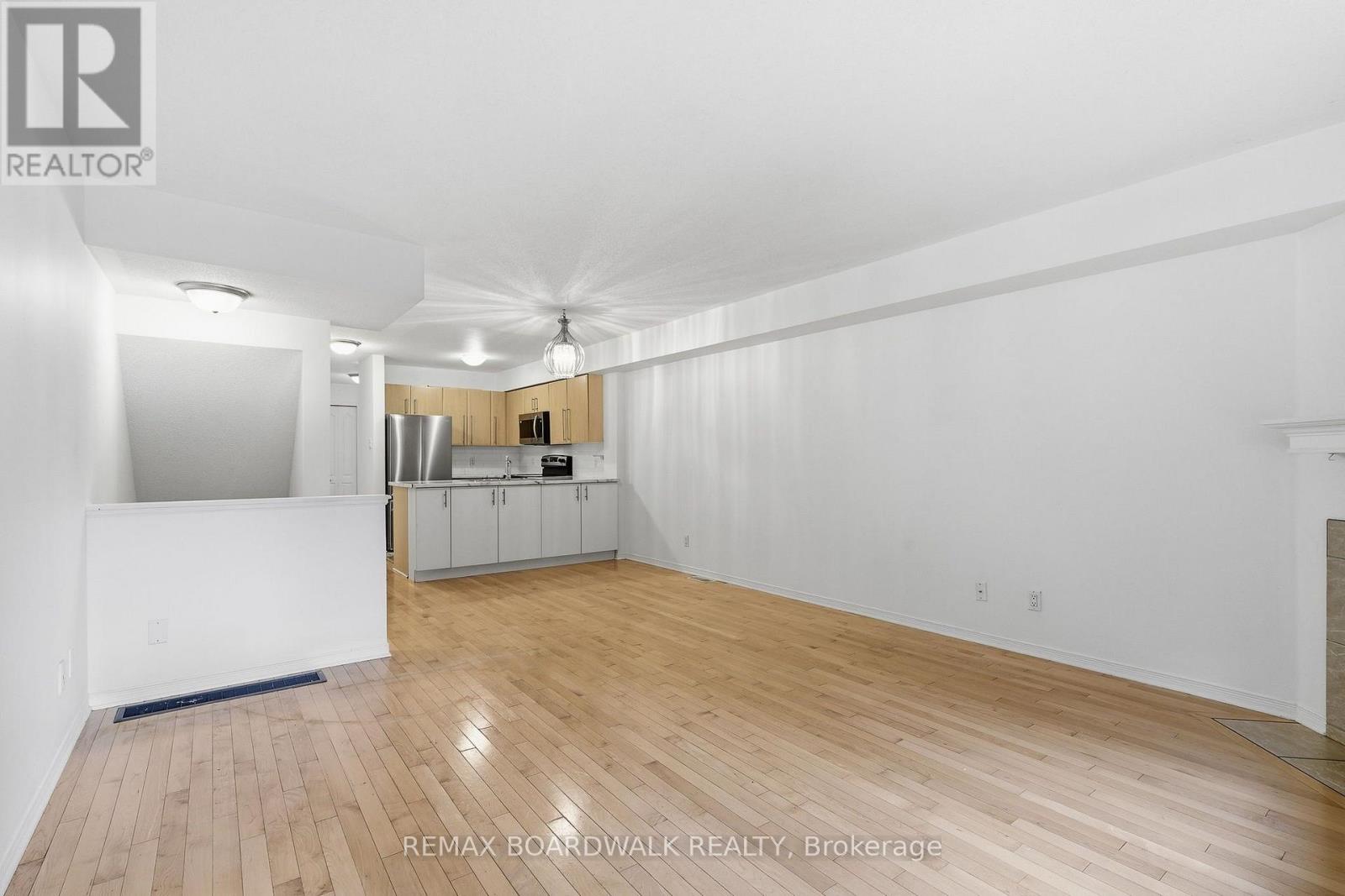 2 Bed, 2 Bath House for Rent in Ottawa – 84 – 59 STRATHAVEN PRIVATE, Ottawa – MLS# X13621244 - Image 18