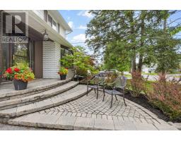932 DRESDEN CRESCENT — photo 2
