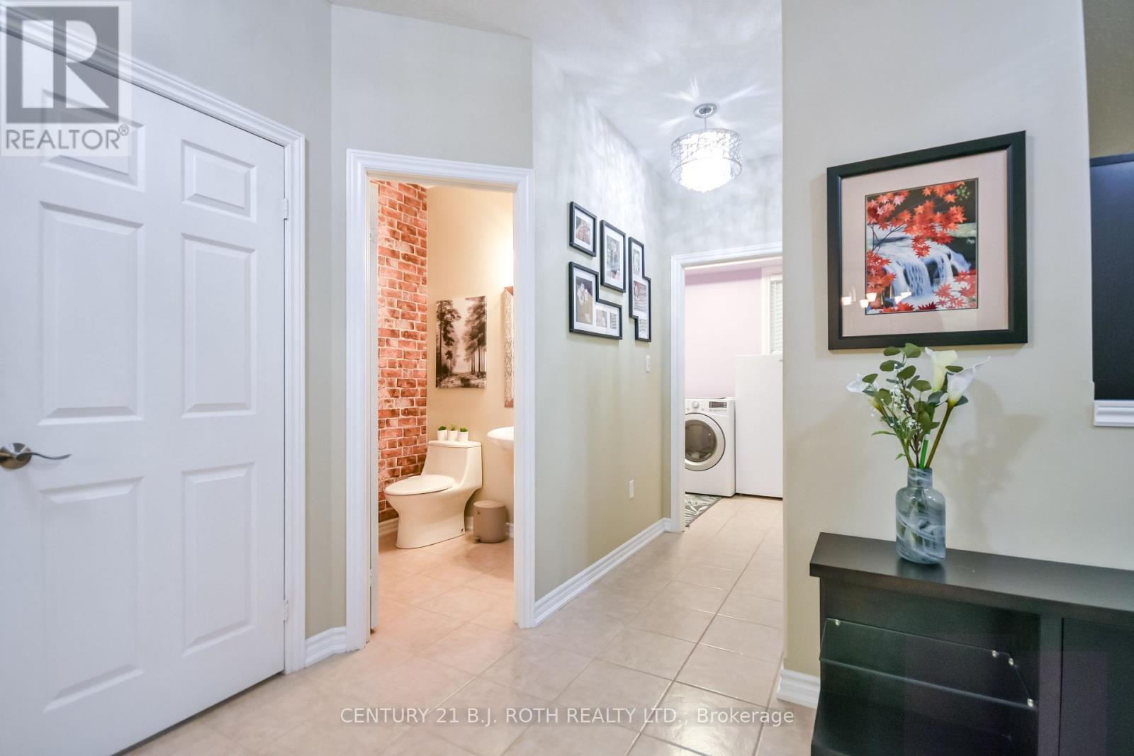 20 FALCON CRESCENT - Image 18