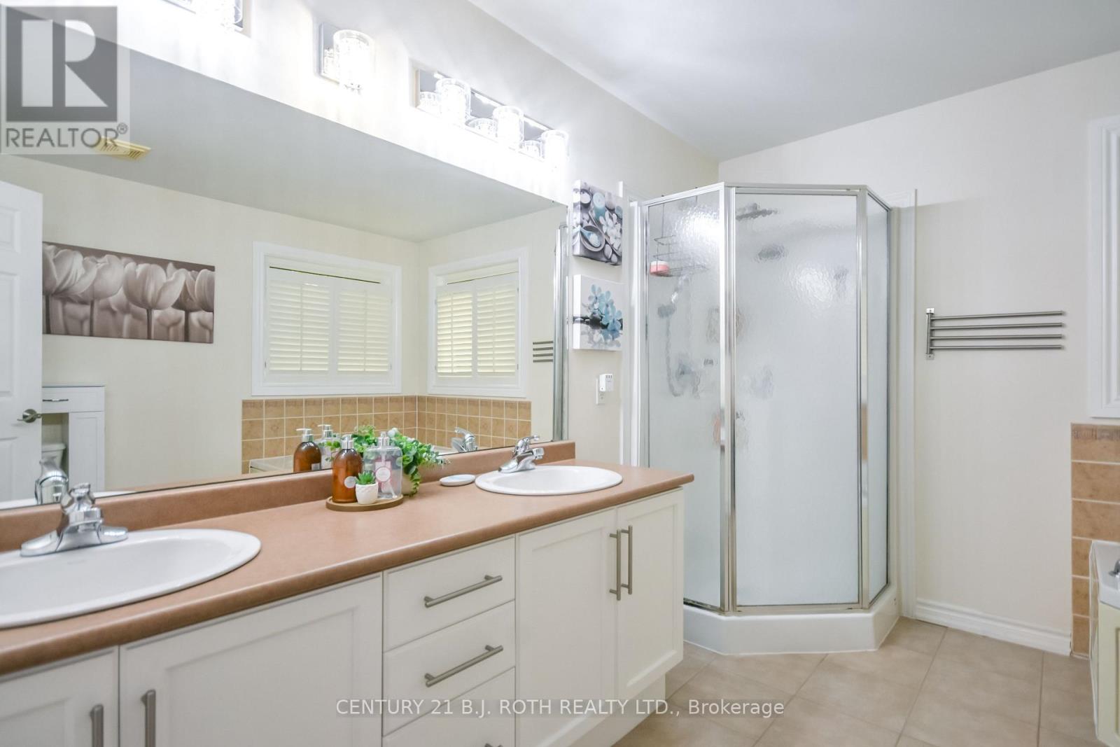 20 FALCON CRESCENT - Image 25