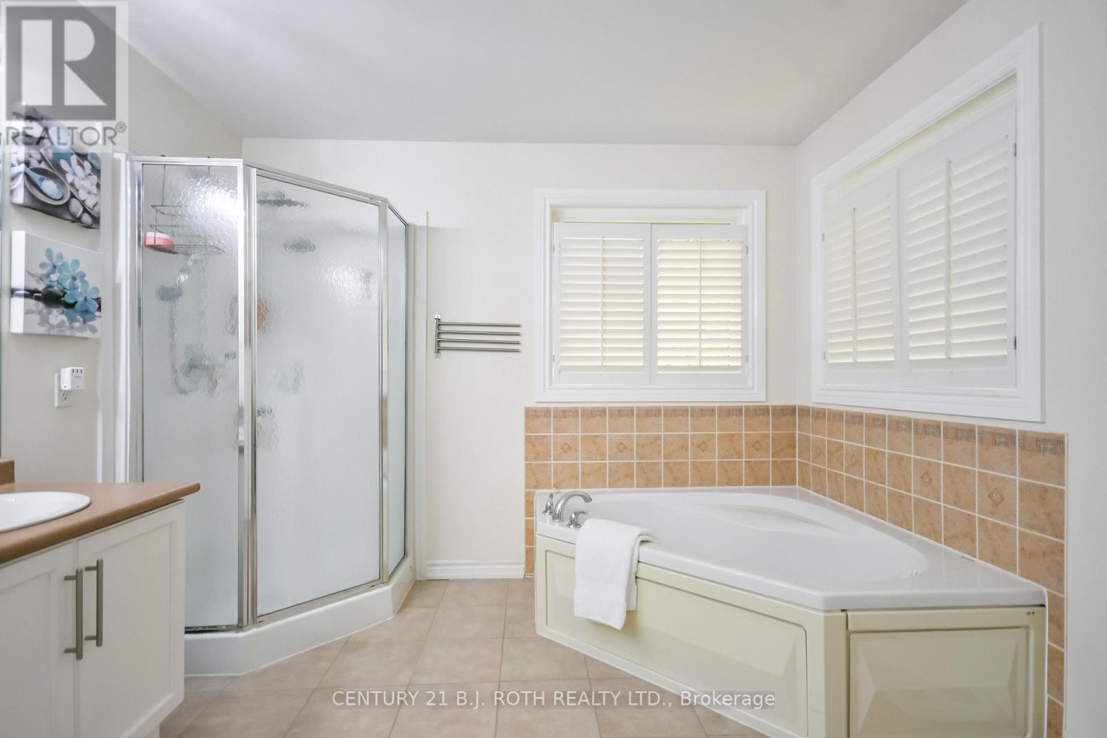 20 FALCON CRESCENT - Image 26