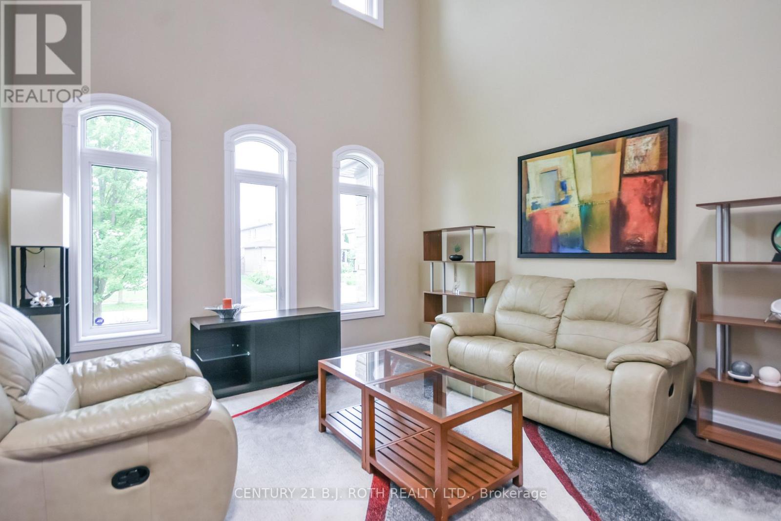 20 FALCON CRESCENT - Image 4