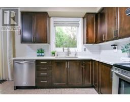 Eating area - 20 Falcon Crescent, Barrie, ON L4N0Y9 Photo 10