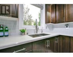20 Falcon Crescent, Barrie, ON L4N0Y9 Photo 11