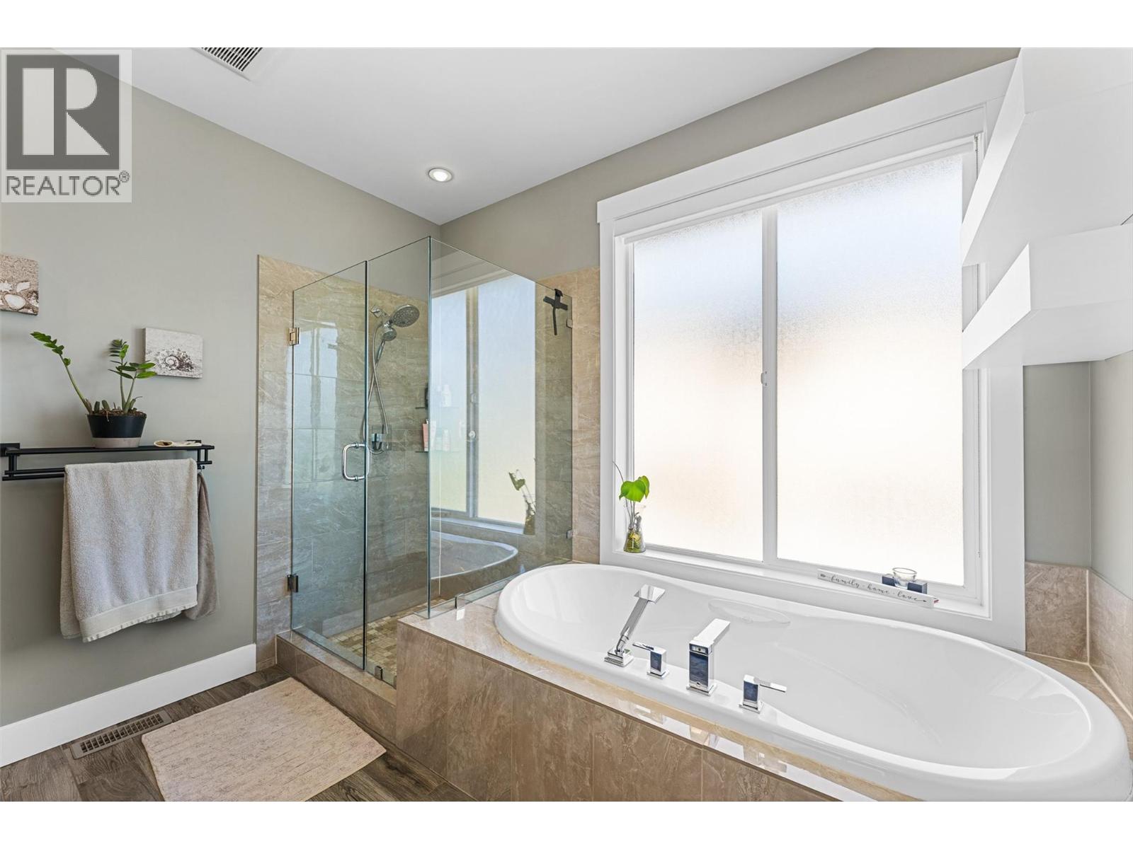  13157 Shoreline Drive, Lake Country