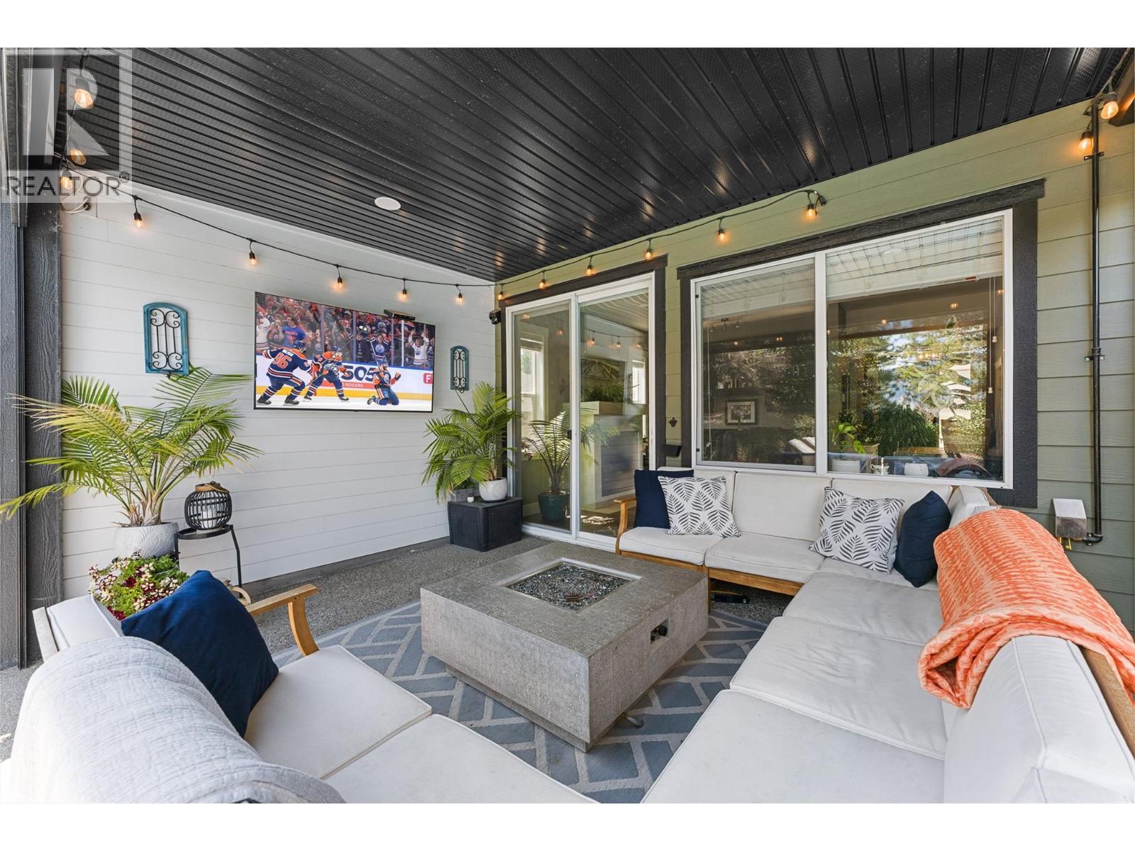  13157 Shoreline Drive, Lake Country