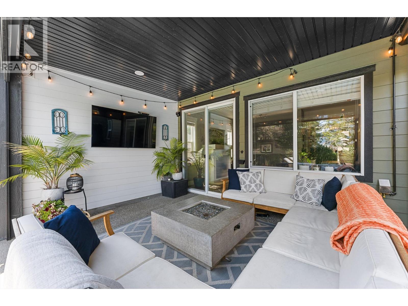  13157 Shoreline Drive, Lake Country