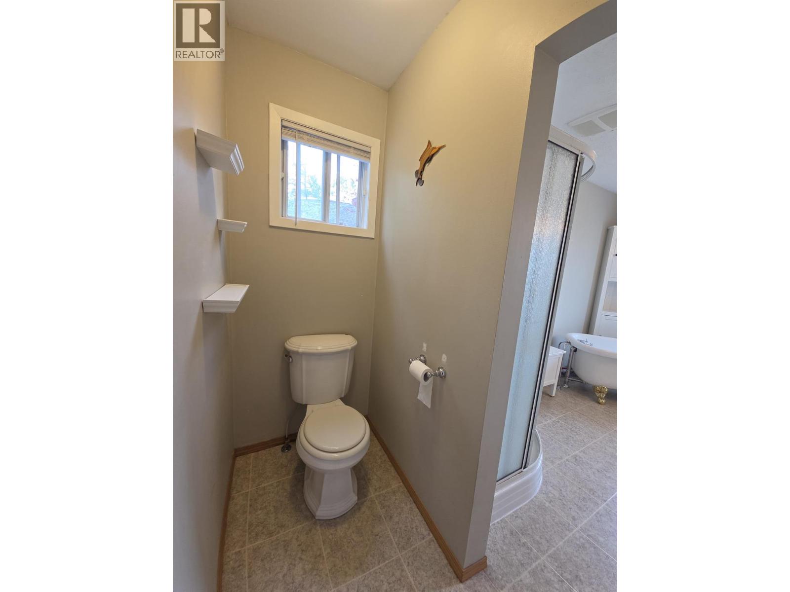 16 Kiskatinaw Place - 24
