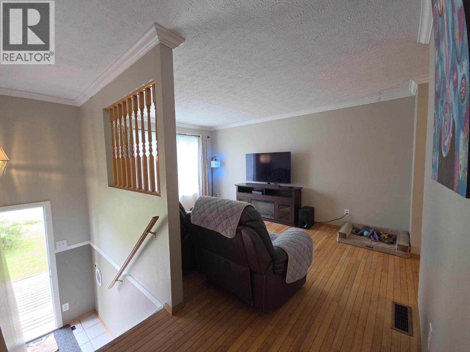 16 Kiskatinaw Place - 7