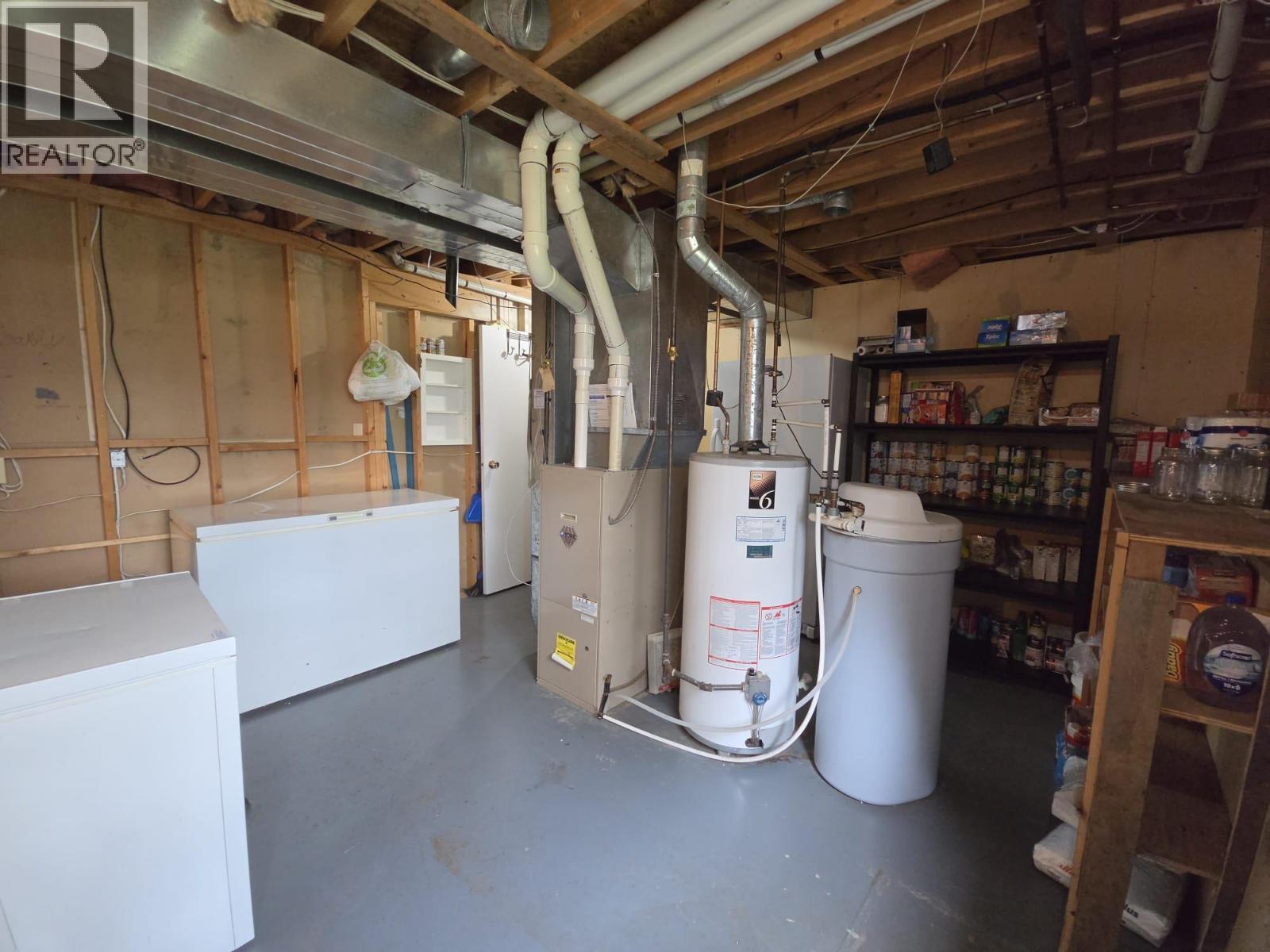 16 Kiskatinaw Place - 38