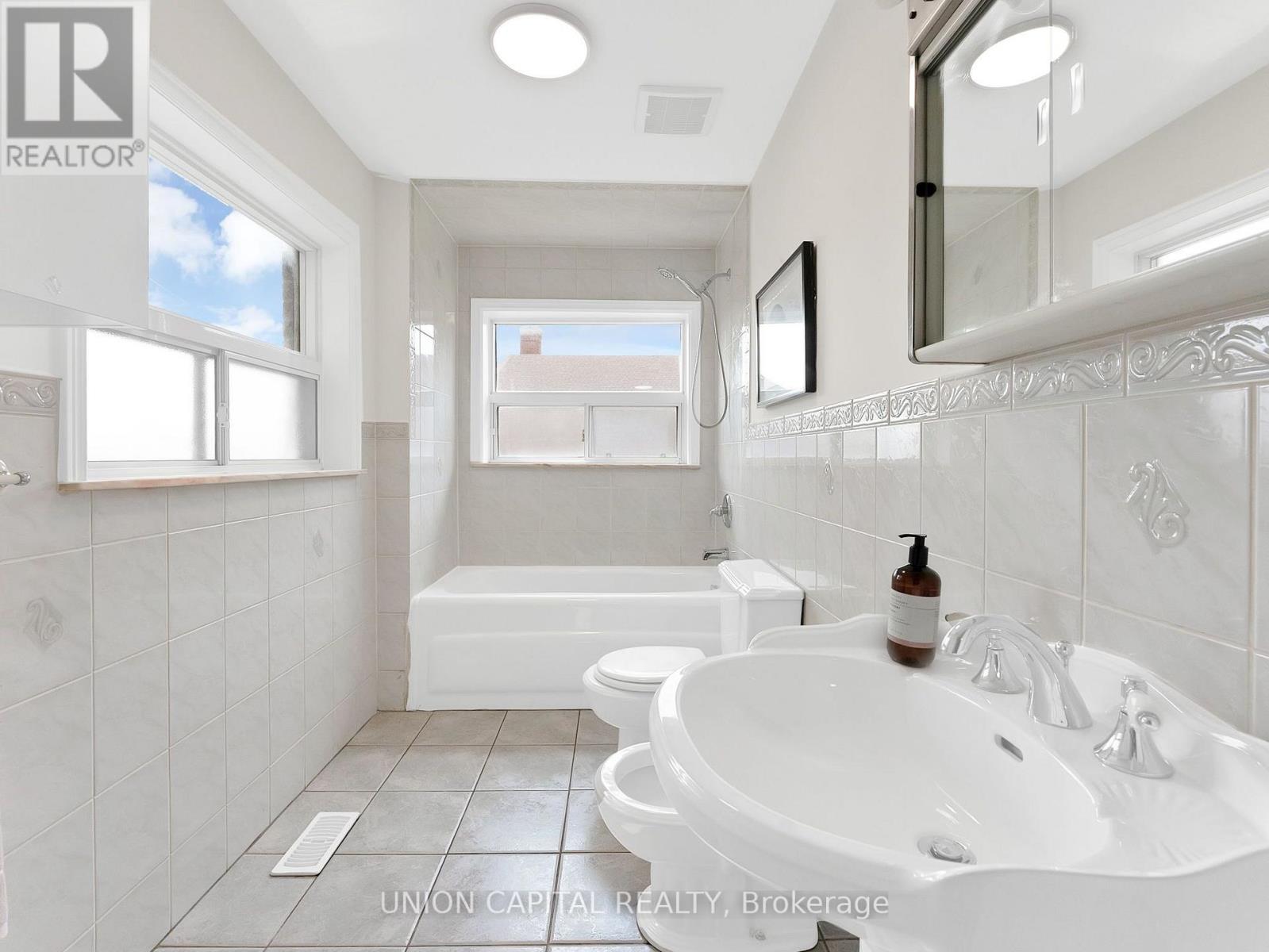 1373 DAVENPORT ROAD - Image 10