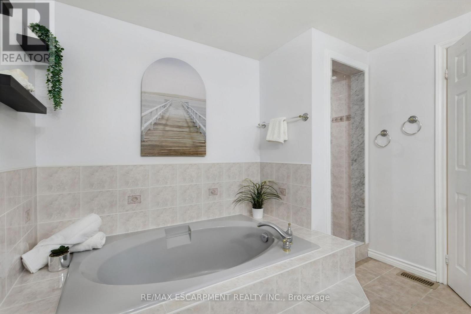 2188 BADER CRESCENT - Image 22