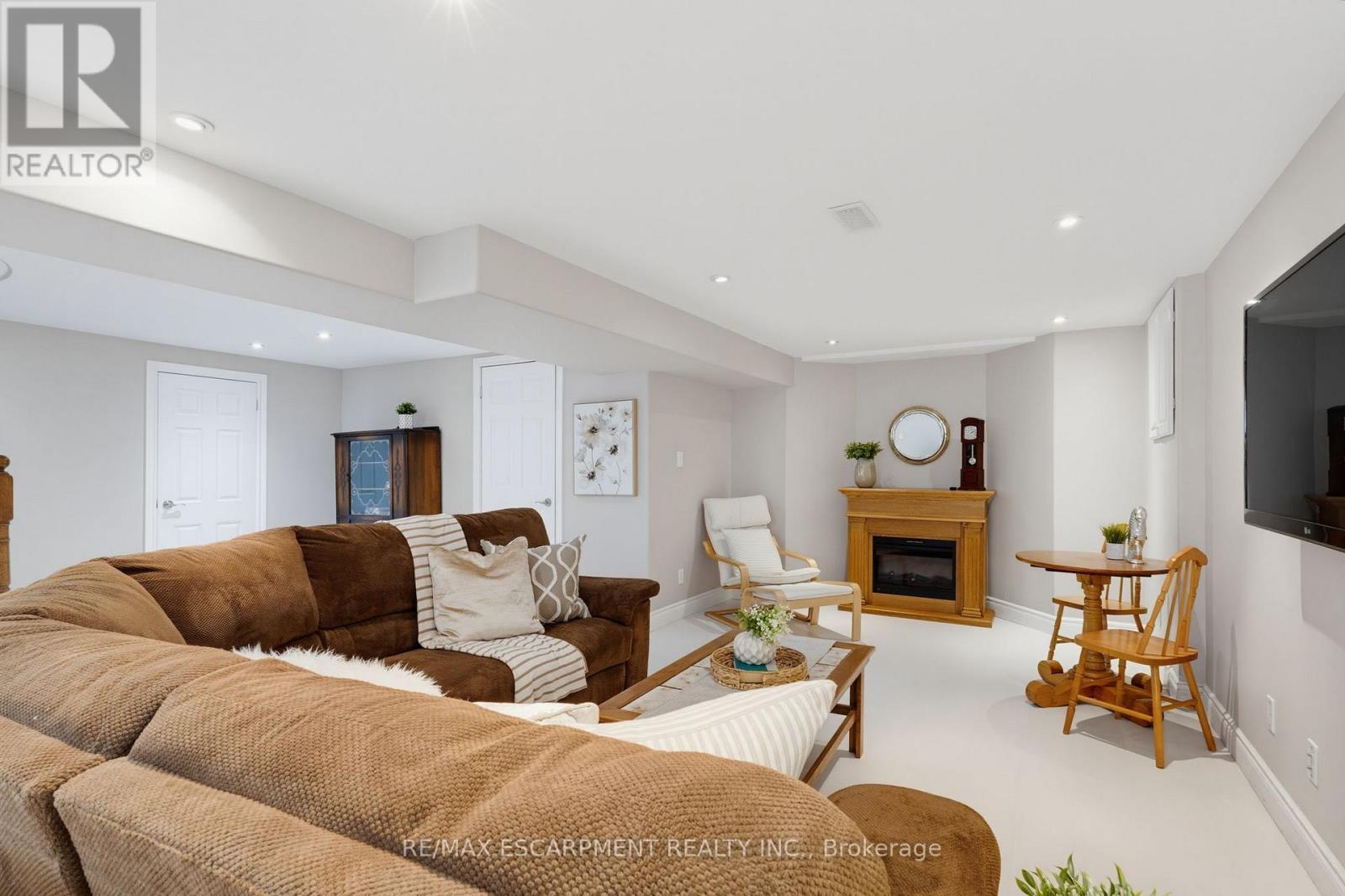 2188 BADER CRESCENT - Image 31