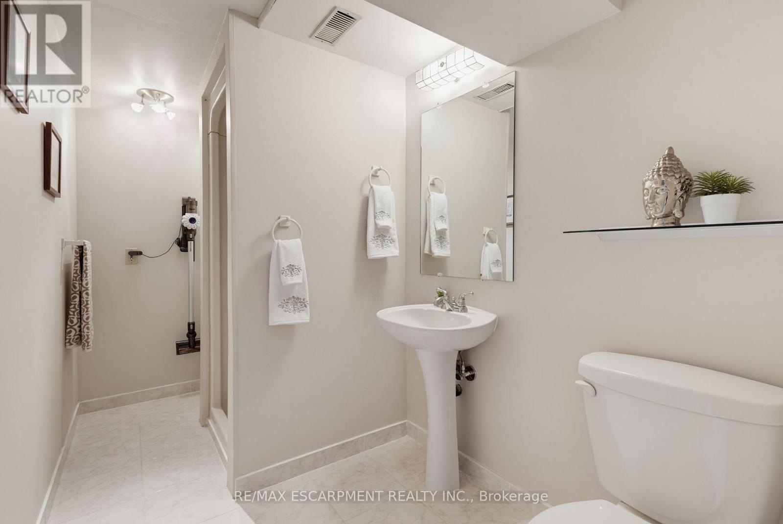 2188 BADER CRESCENT - Image 34
