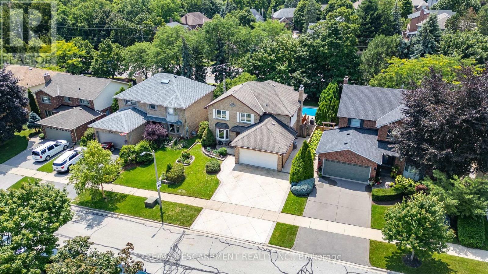 2188 BADER CRESCENT - Image 44