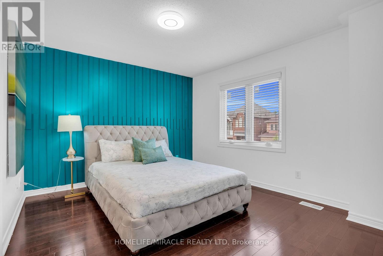 9 GAMSON CRESCENT - 37