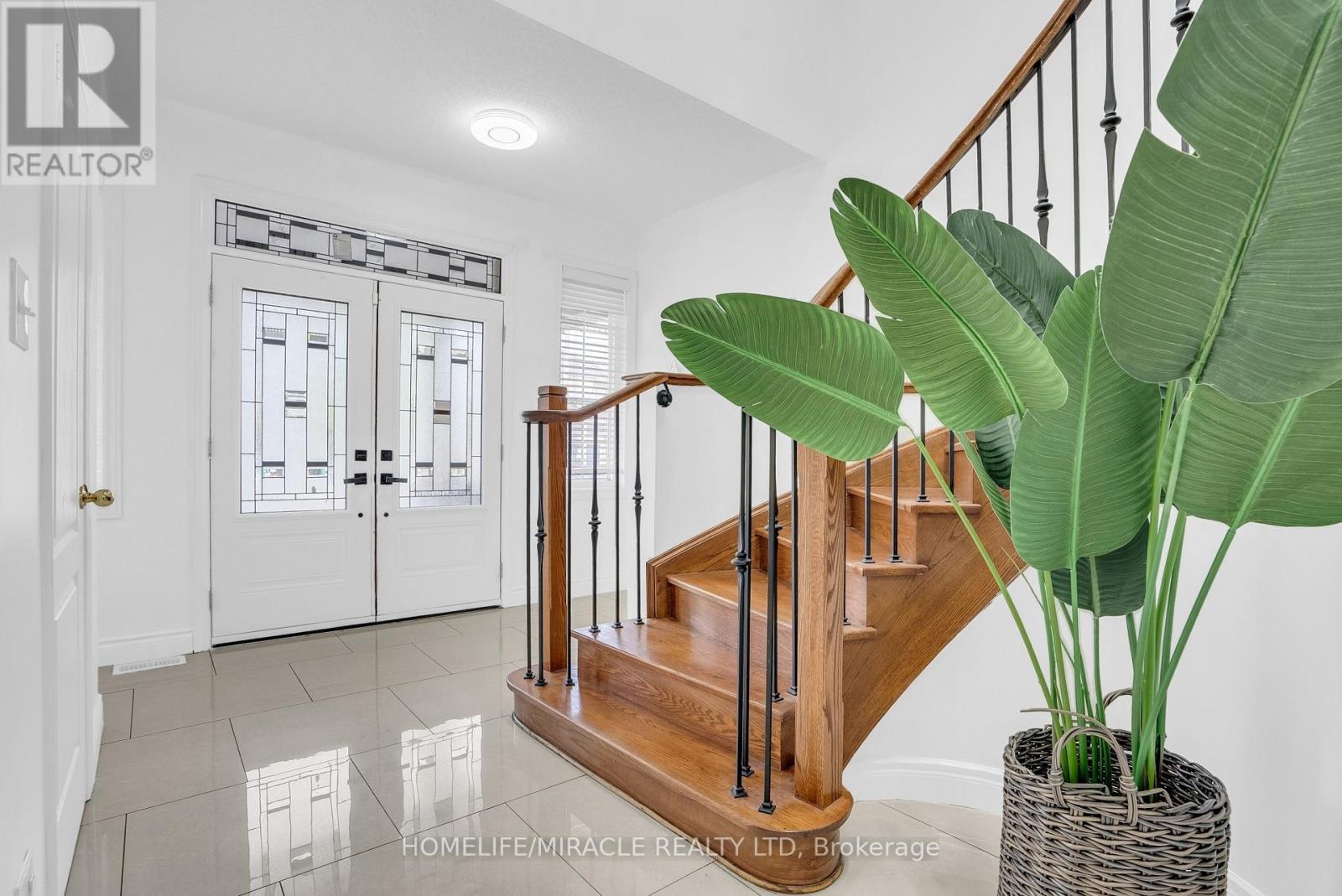 9 GAMSON CRESCENT - 9
