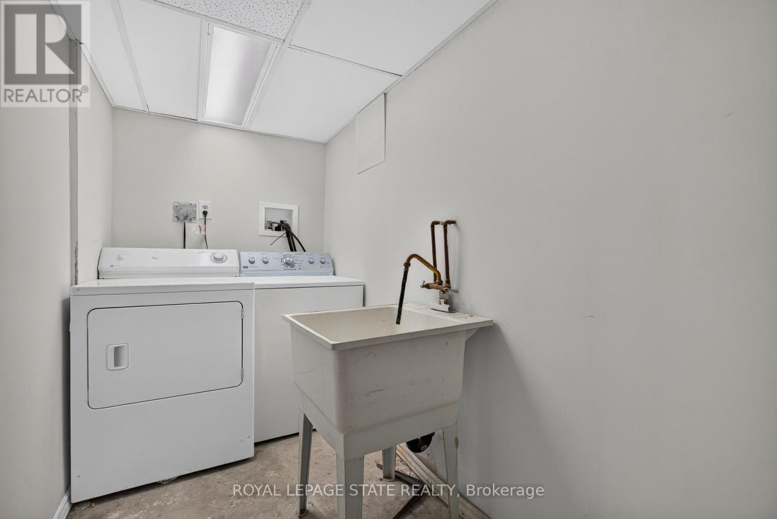 3631 CHERRINGTON CRESCENT - 36
