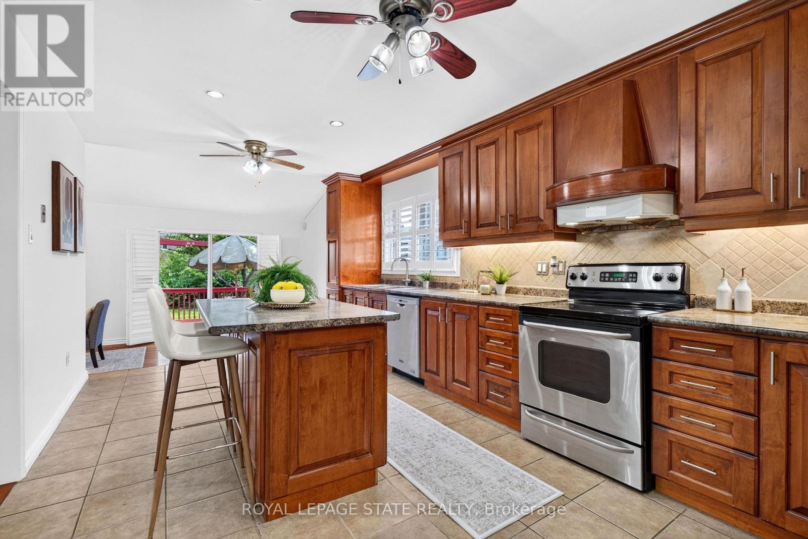 3631 CHERRINGTON CRESCENT - 4