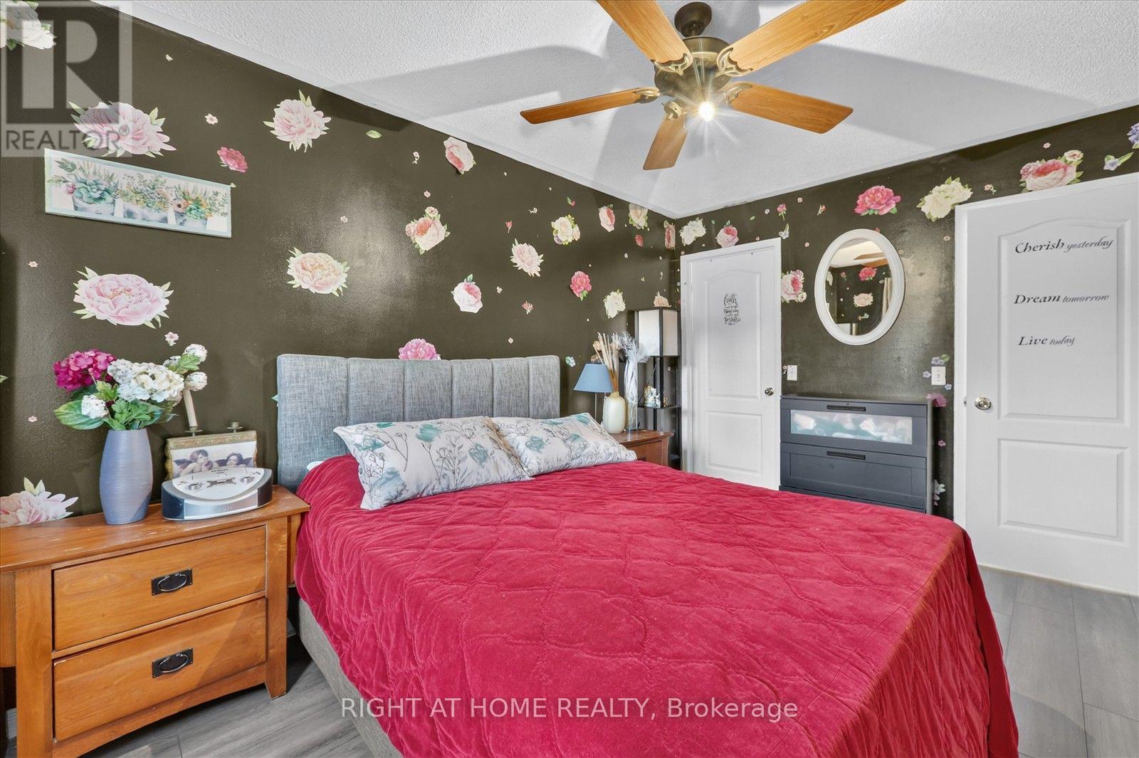 305 ALDER STREET - 18