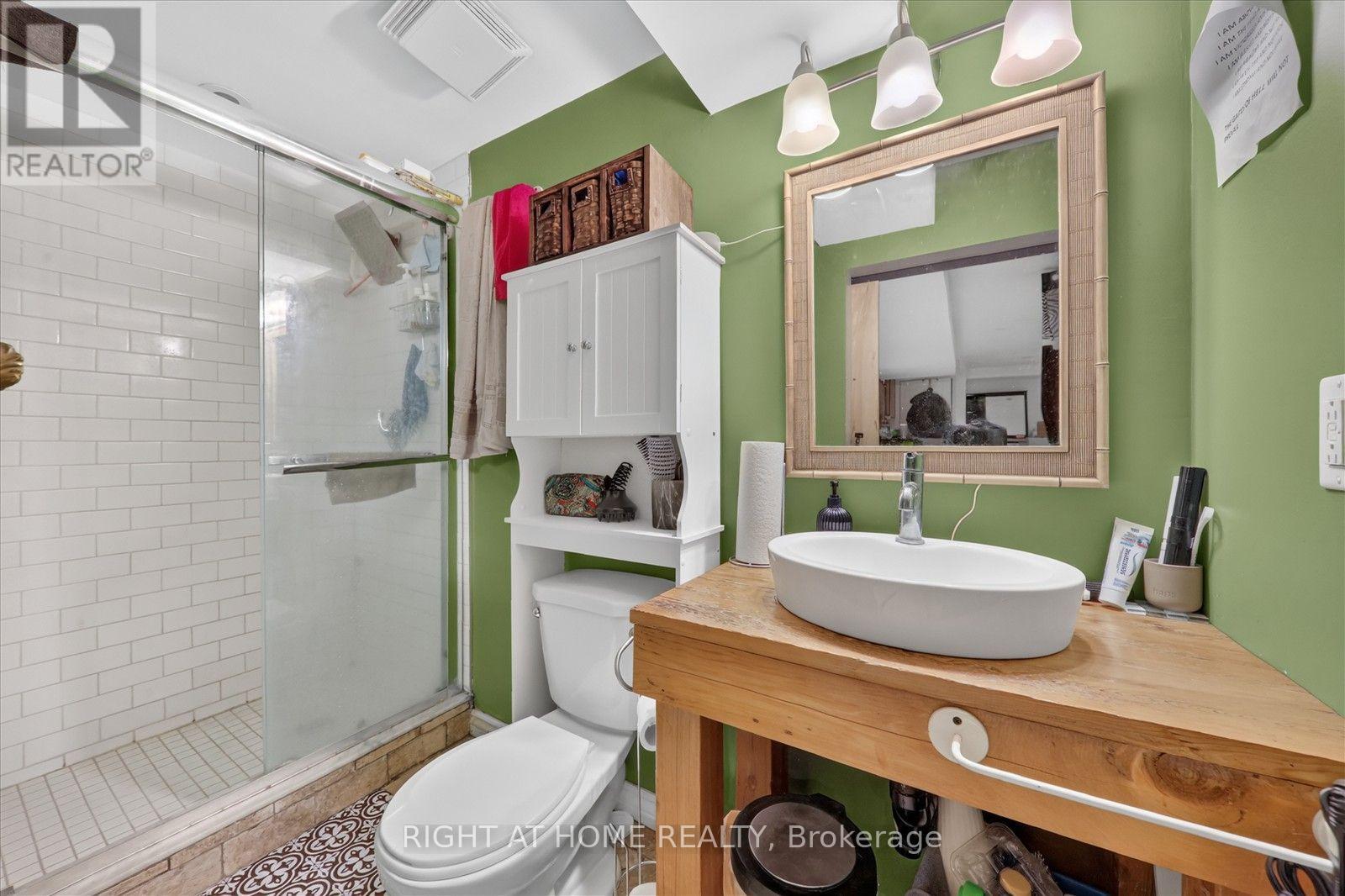 305 ALDER STREET - 28