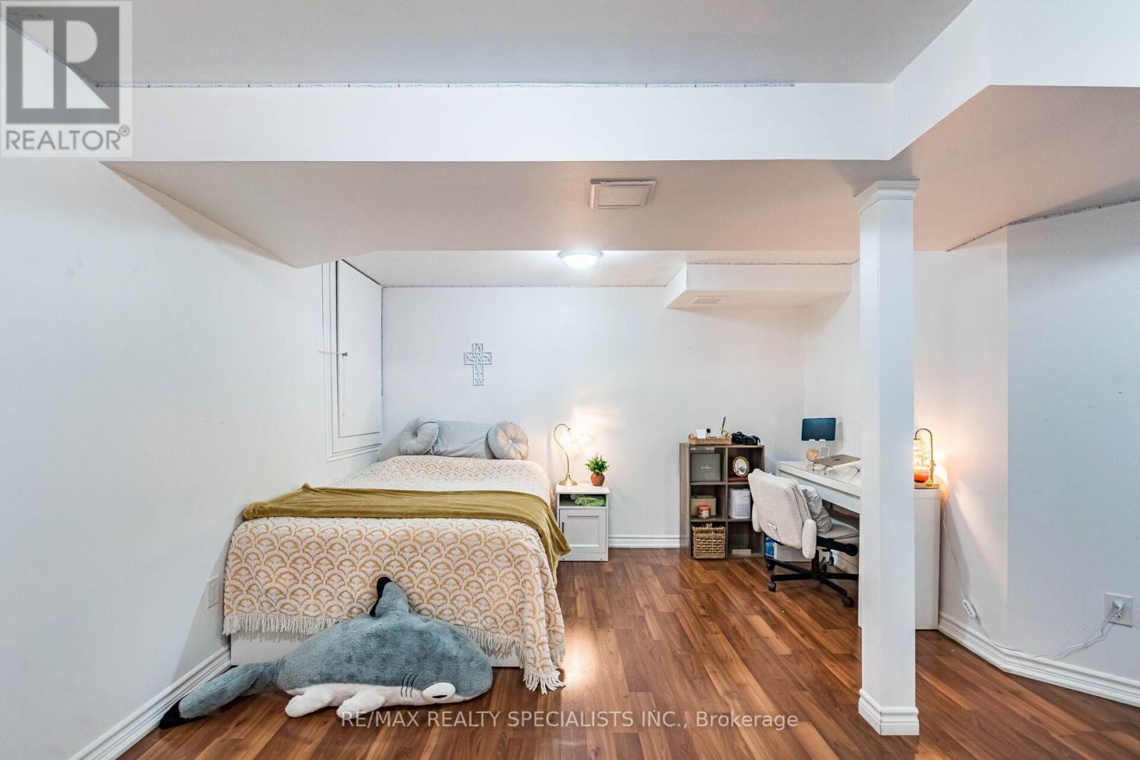#41 1588 SOUTH PARADE COURT - Image 33