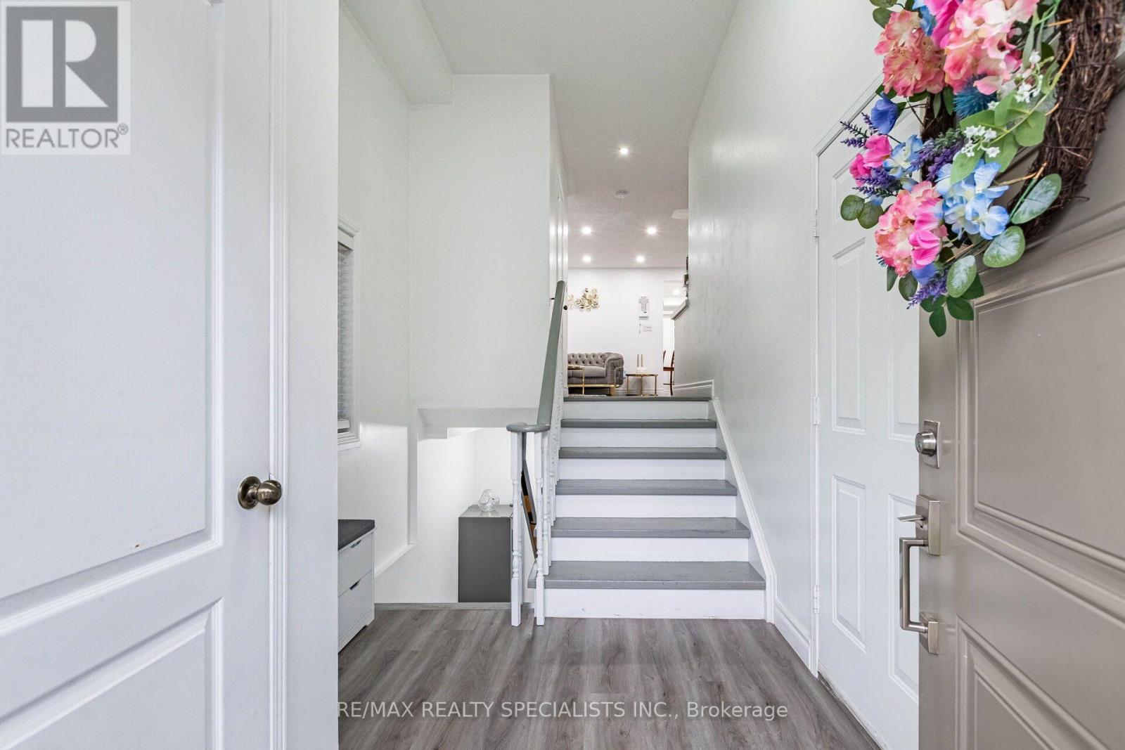 #41 1588 SOUTH PARADE COURT - 4