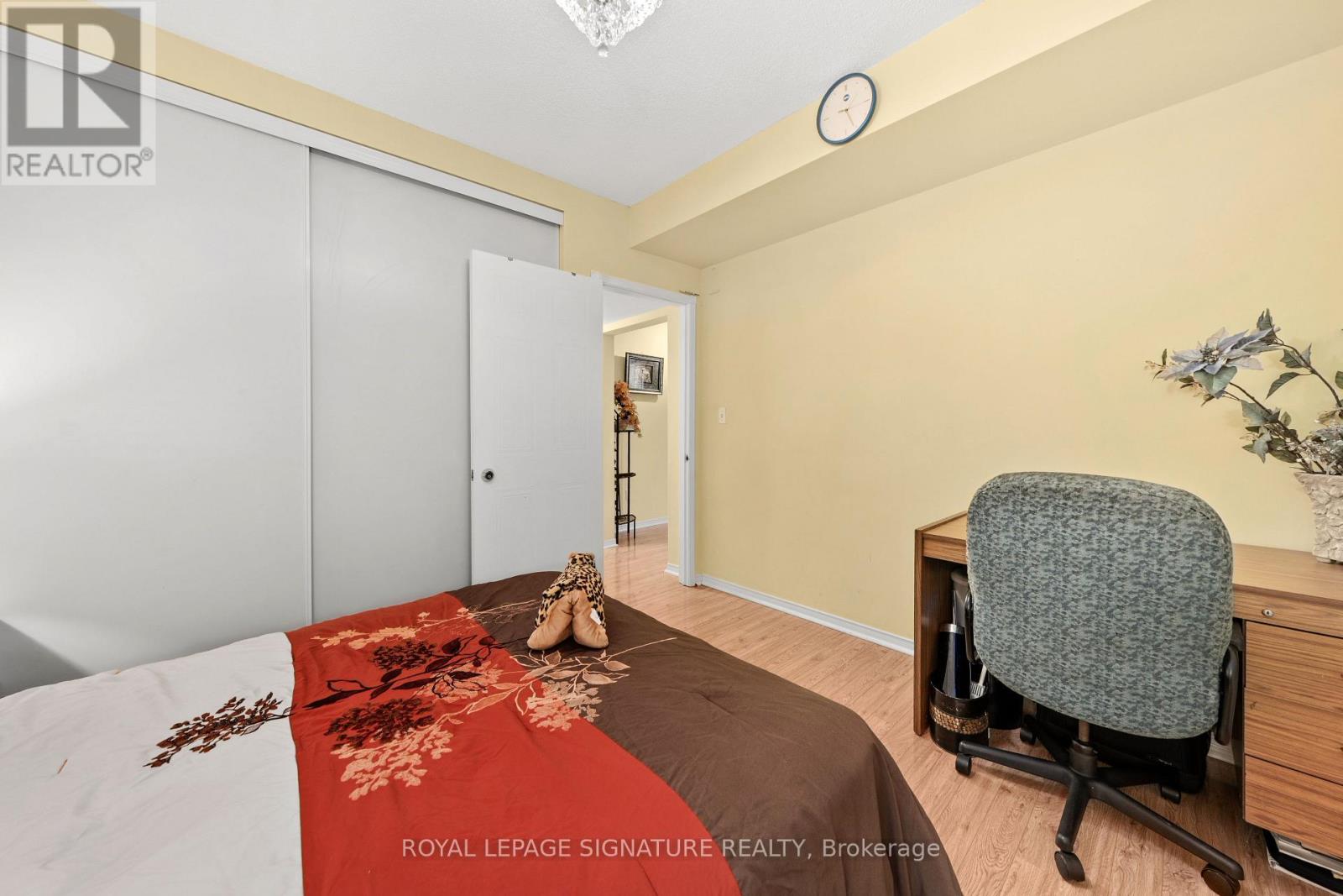 687 TWAIN AVENUE - Image 28