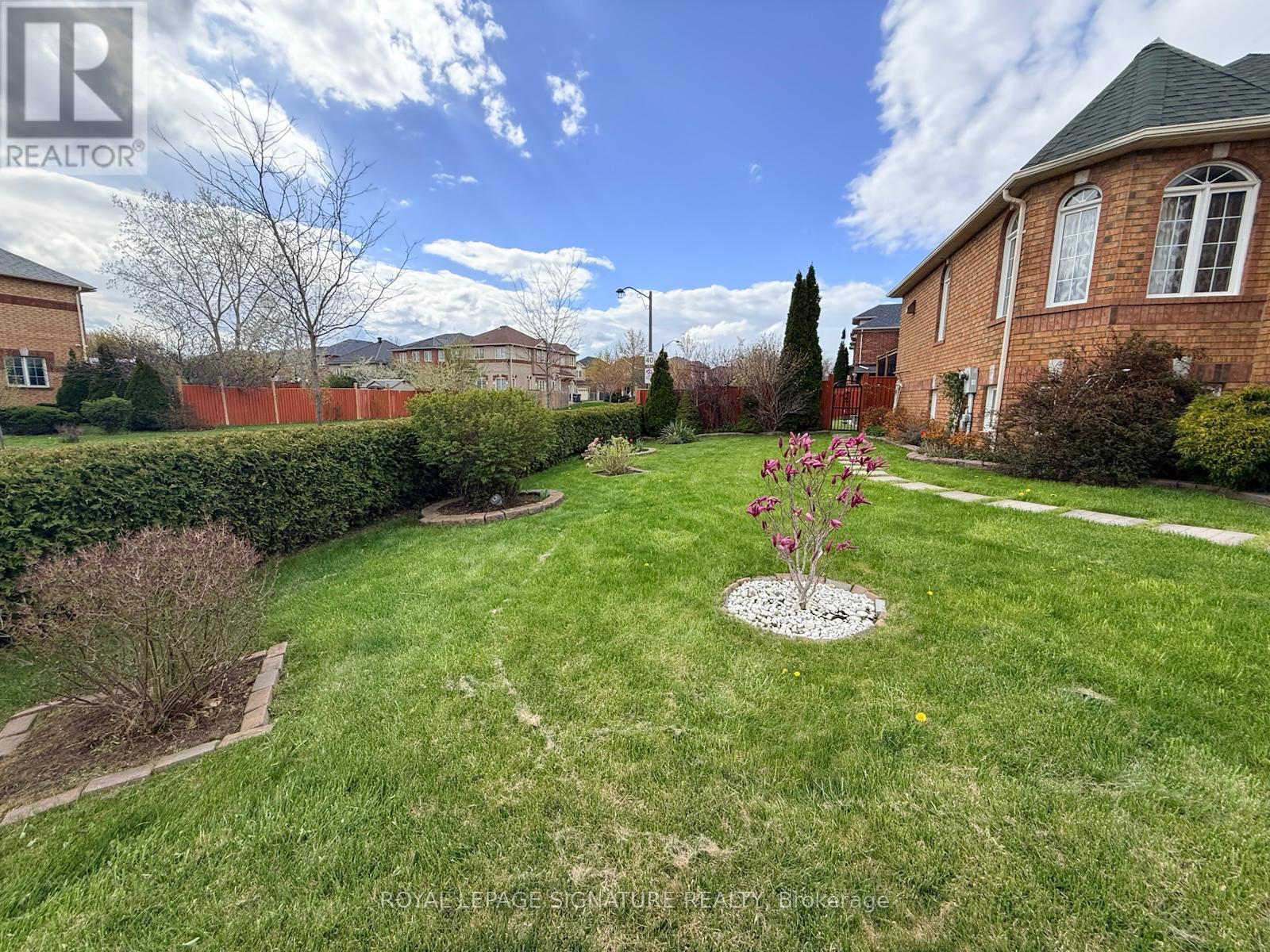 687 TWAIN AVENUE - Image 36