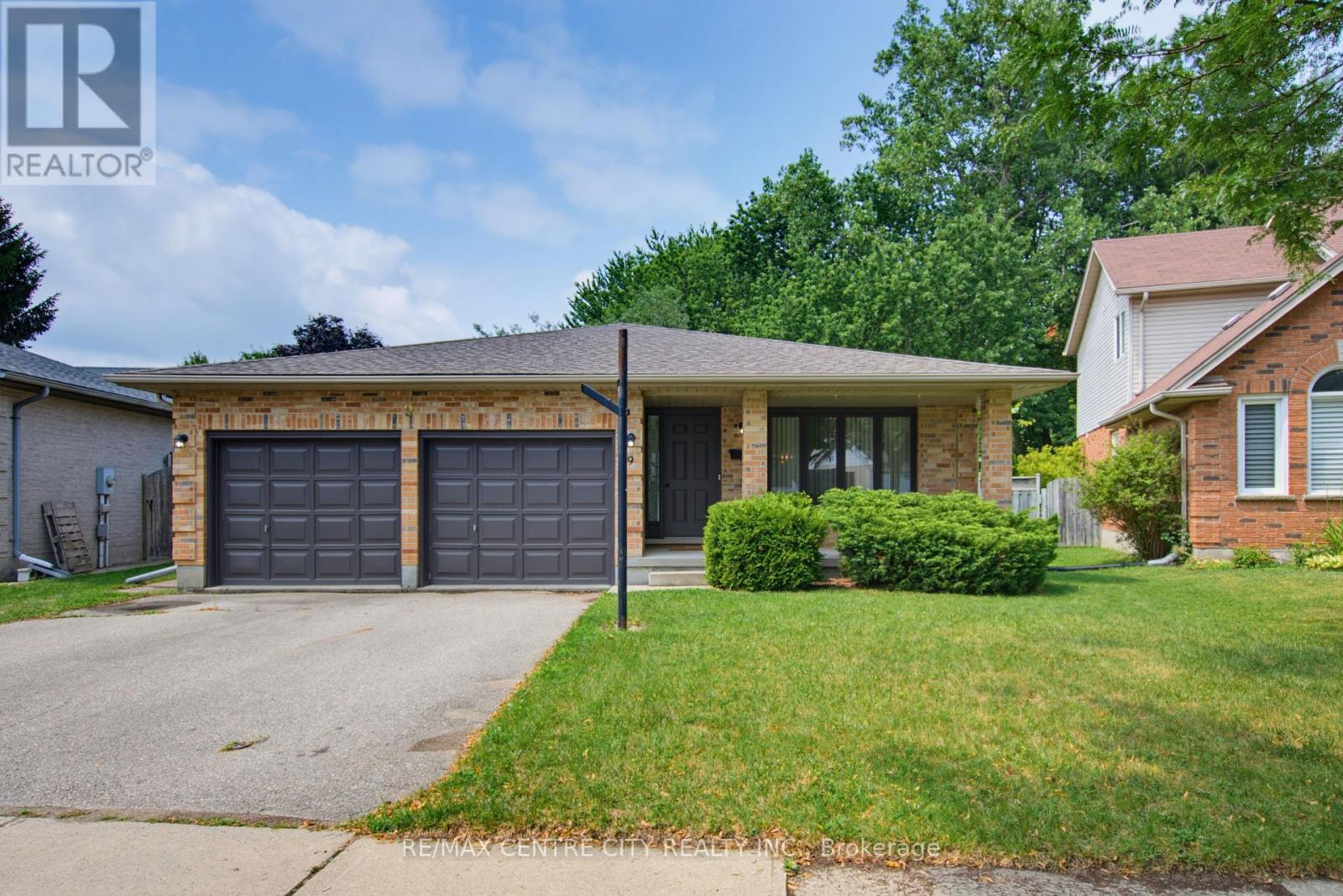 9 YARMOUTH DRIVE - 1