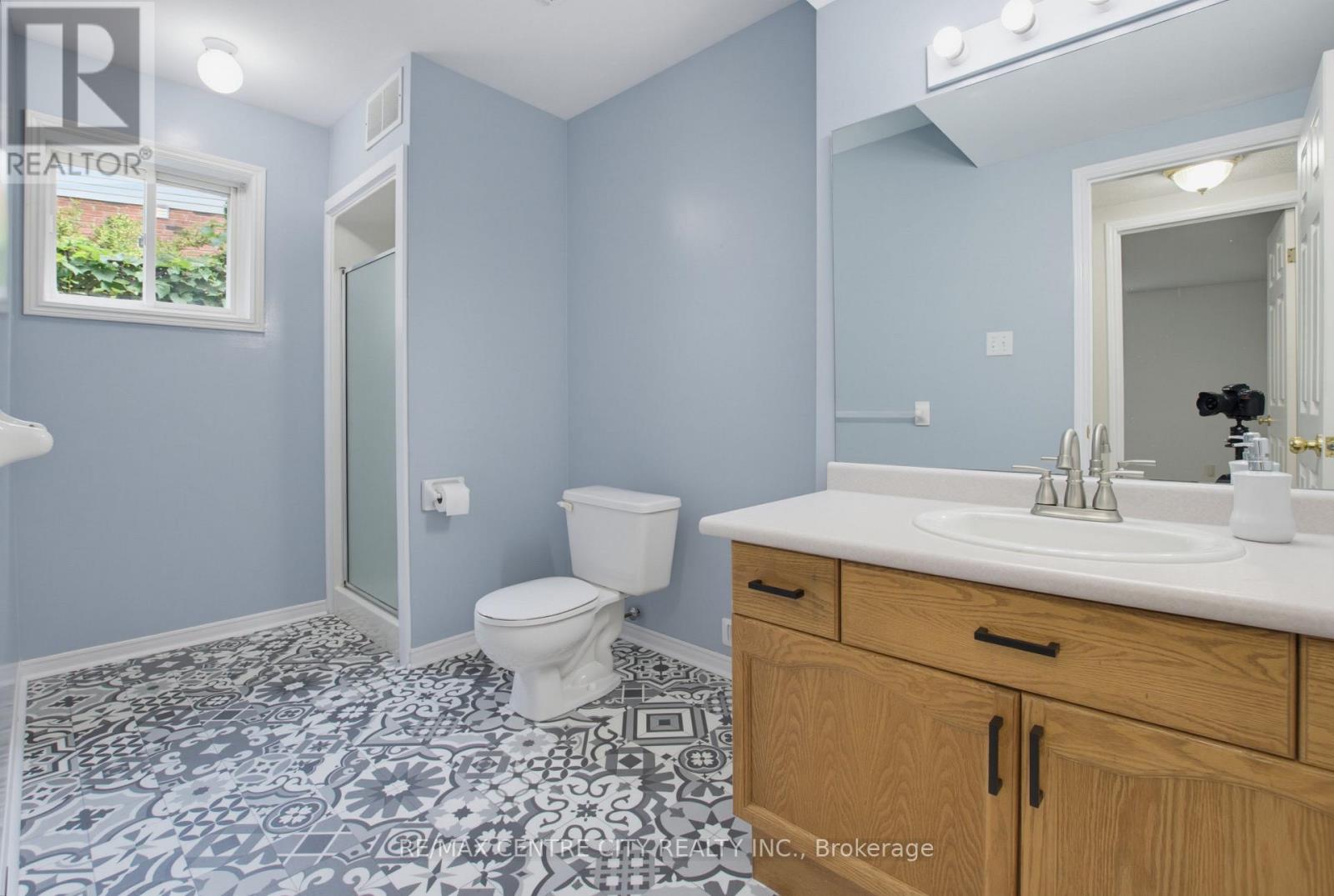 9 YARMOUTH DRIVE - 22