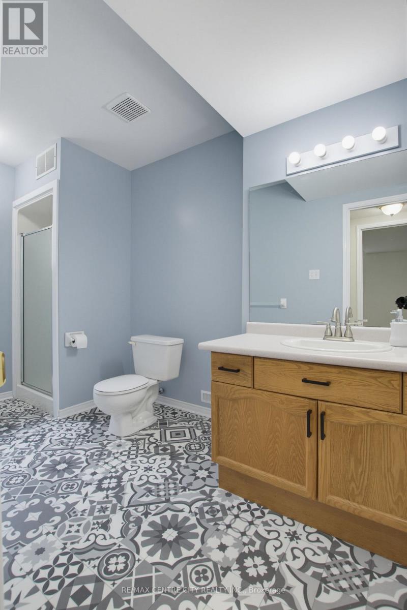 9 YARMOUTH DRIVE - 23