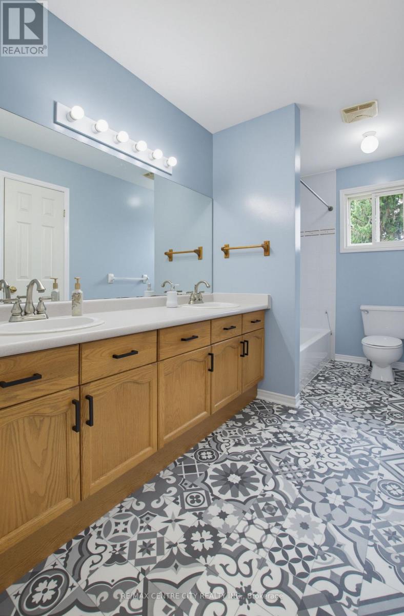 9 YARMOUTH DRIVE - 28