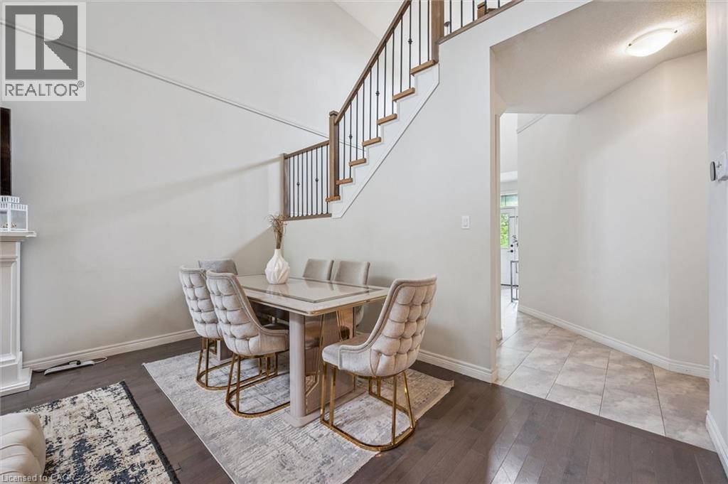 #12 254 GOSLING GARDENS - 16