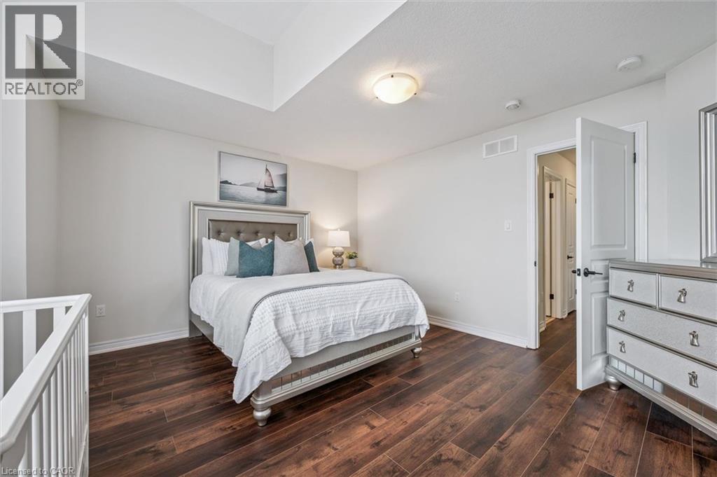 #12 254 GOSLING GARDENS - 25
