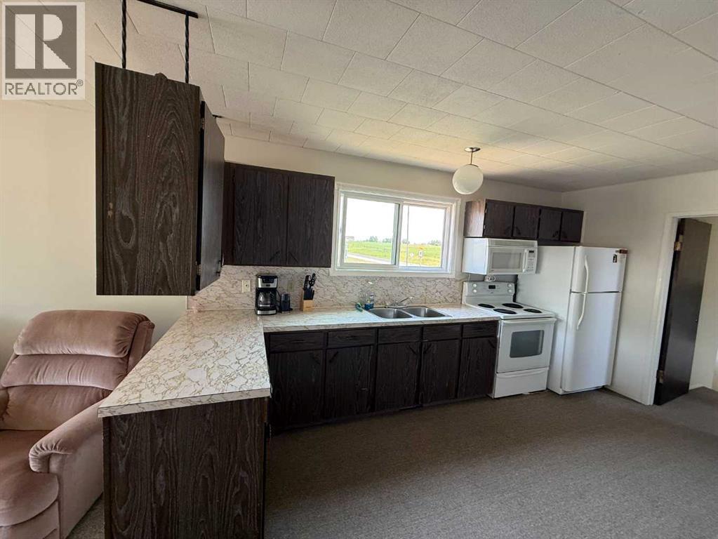 3 Oak Avenue W - 15