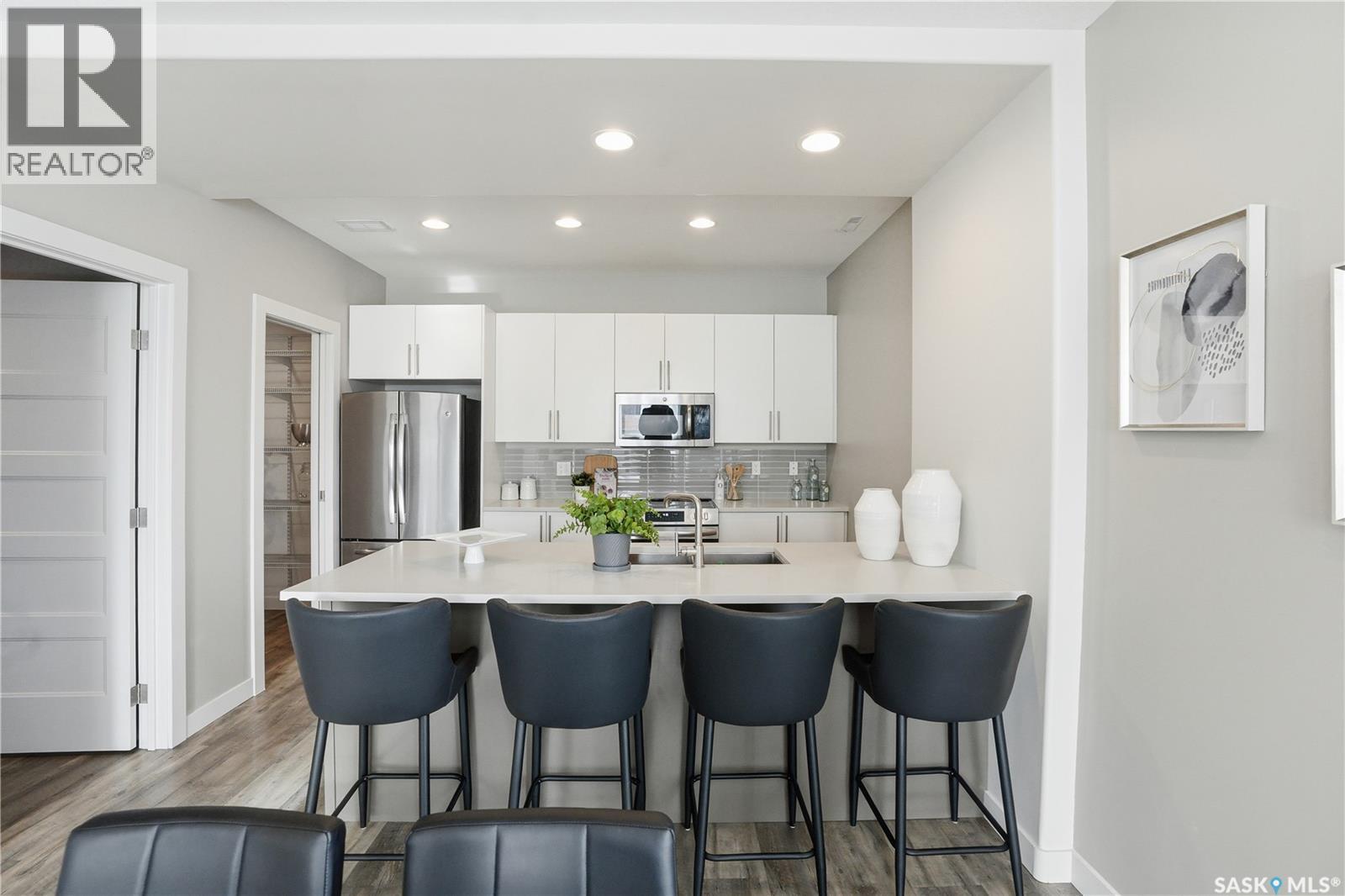 #6 103 Willis CRESCENT - Image 10