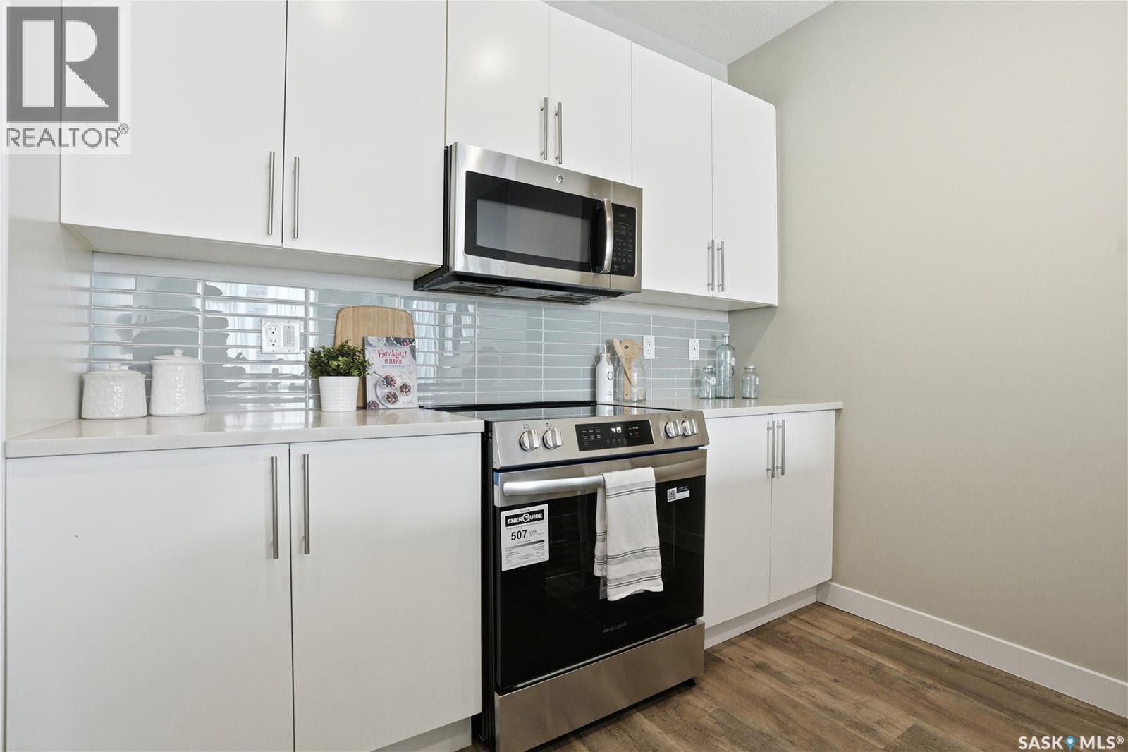#6 103 Willis CRESCENT - Image 11